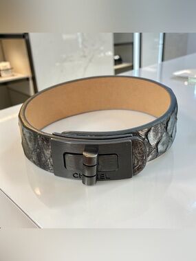 Chanel Reissue Mademoiselle Turnlock Black Leather Cuff Bracelet Size S